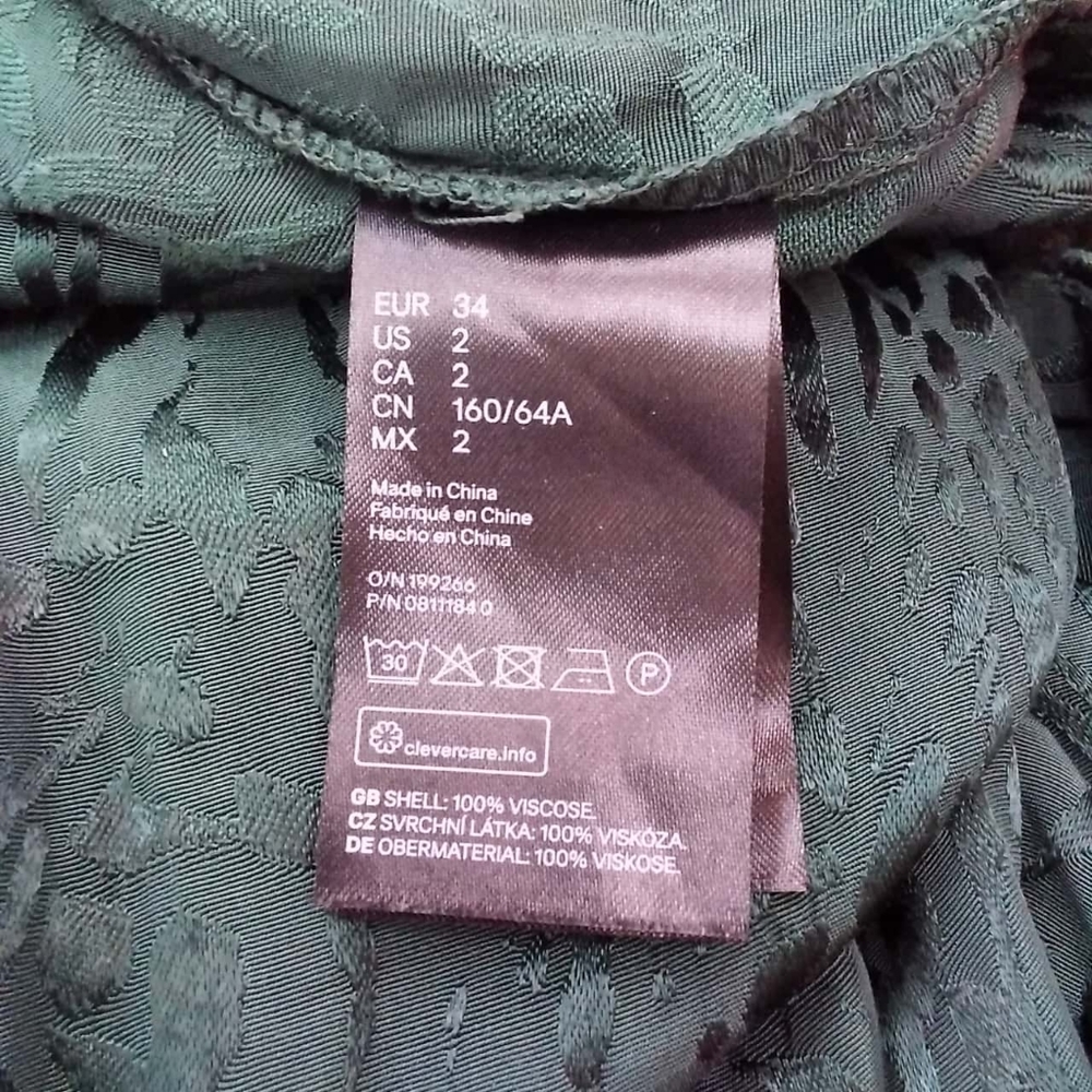 H&M Green animal print festive playsuit long sleeve size 8 - Picture 5 of 5